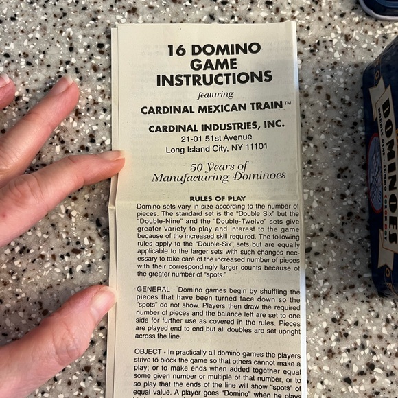 Cardinal Collectors Double-Nine Dominoes - Picture 5 of 5